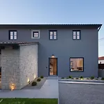 Villa Vizzani Labin (Istria)