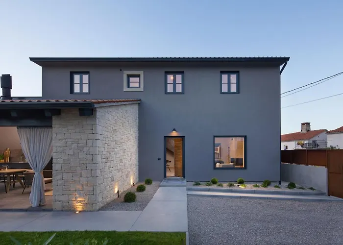 Villa Vizzani Labin (Istria)